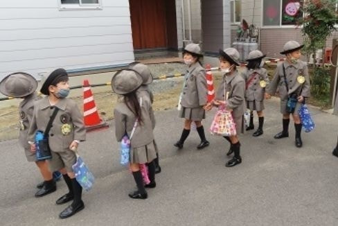 あざみ野幼稚園の白いバス