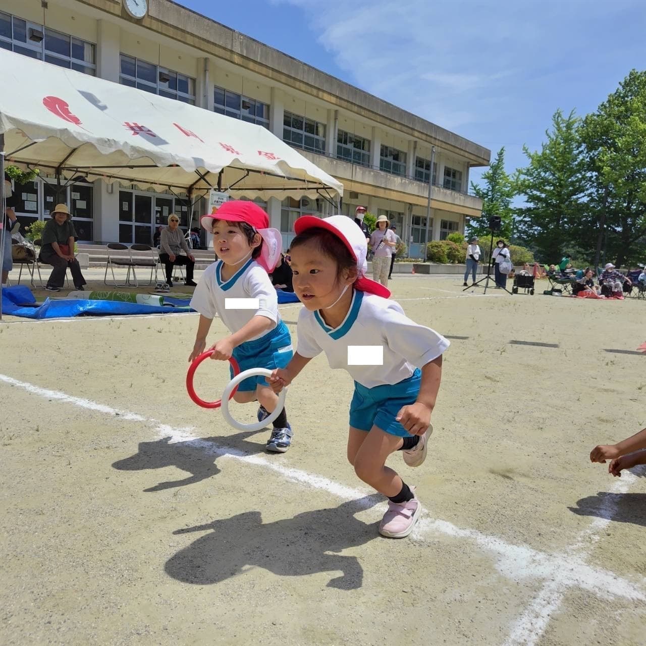 あざみ野スポーツフェスタで走る園児